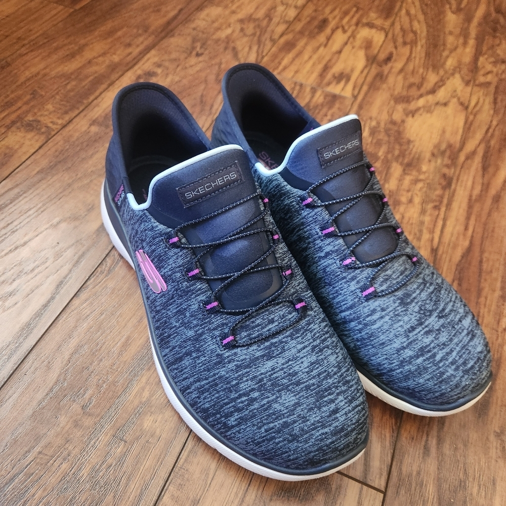 Womens Skechers Size 10 Wide Fit Light Blue and Pink Sneakers Slip Ins